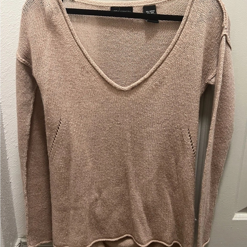 Women’s MODA International Sweater XS